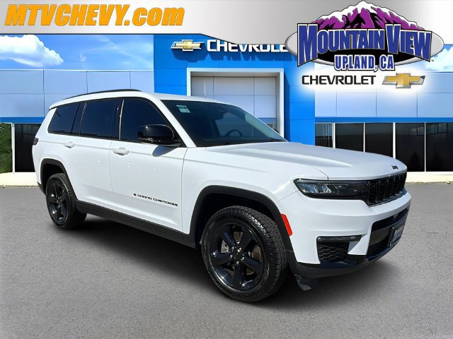 Used 2023 Jeep Grand Cherokee L Limited w/ Black Appearance Package RWD image 1