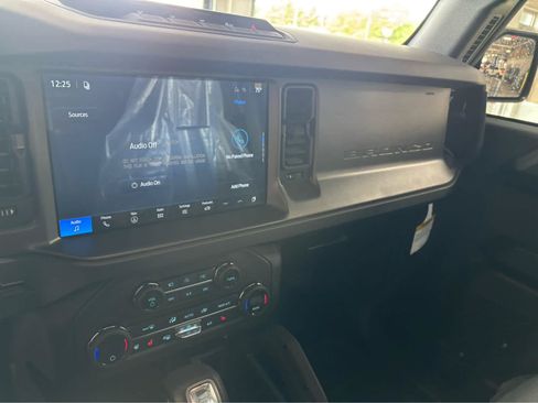 New 2026 Ford Bronco Badlands AWD/4WD image 17