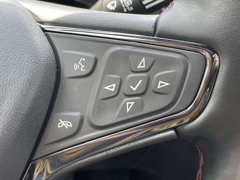 Used 2024 Chevrolet Equinox RS FWD image 32