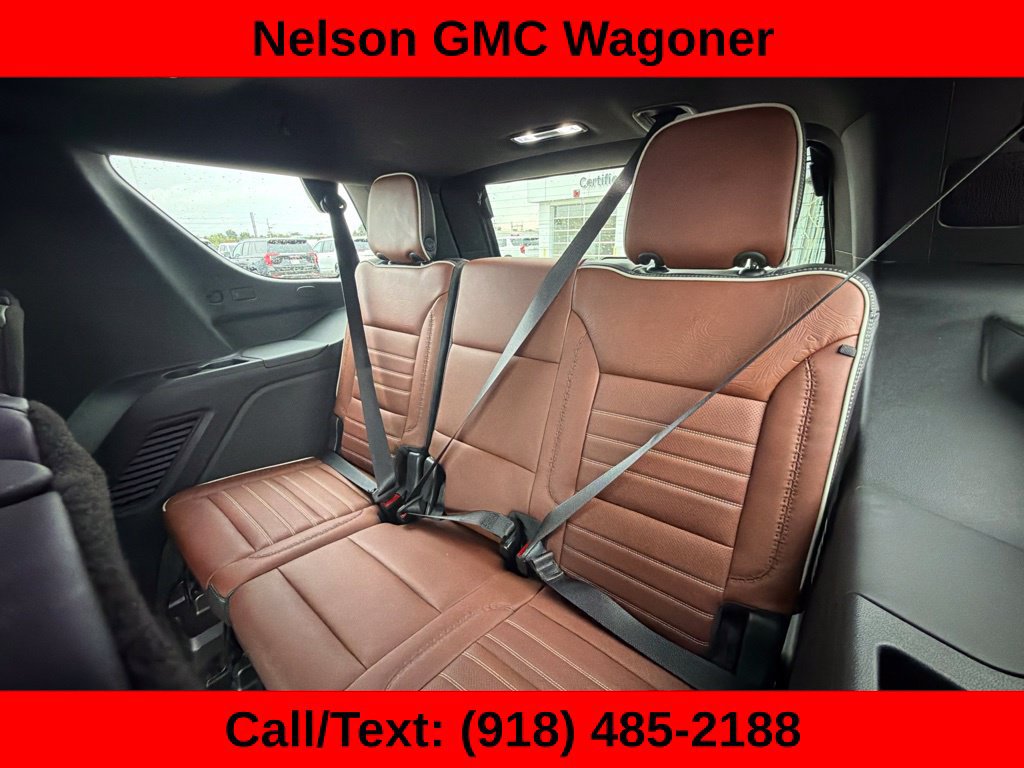 Used 2023 GMC Yukon Denali Ultimate AWD/4WD image 18