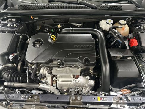 Used 2023 Chevrolet Malibu LT FWD image 11