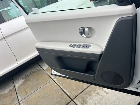Certified 2024 Hyundai Ioniq 5 SEL AWD/4WD image 17