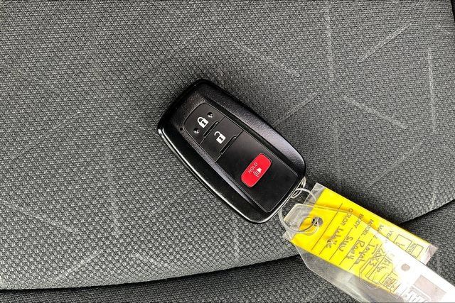 Used 2023 Toyota RAV4 XLE FWD image 37