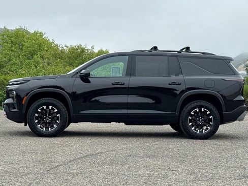 Used 2025 Chevrolet Traverse Z71 AWD/4WD image 7