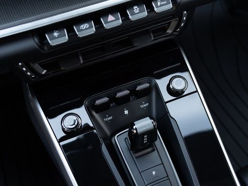 Used 2025 Porsche 911 Turbo S image 53