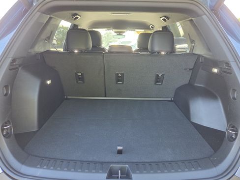 Certified 2026 Chevrolet Equinox LT w/ Convenience Package II FWD image 13