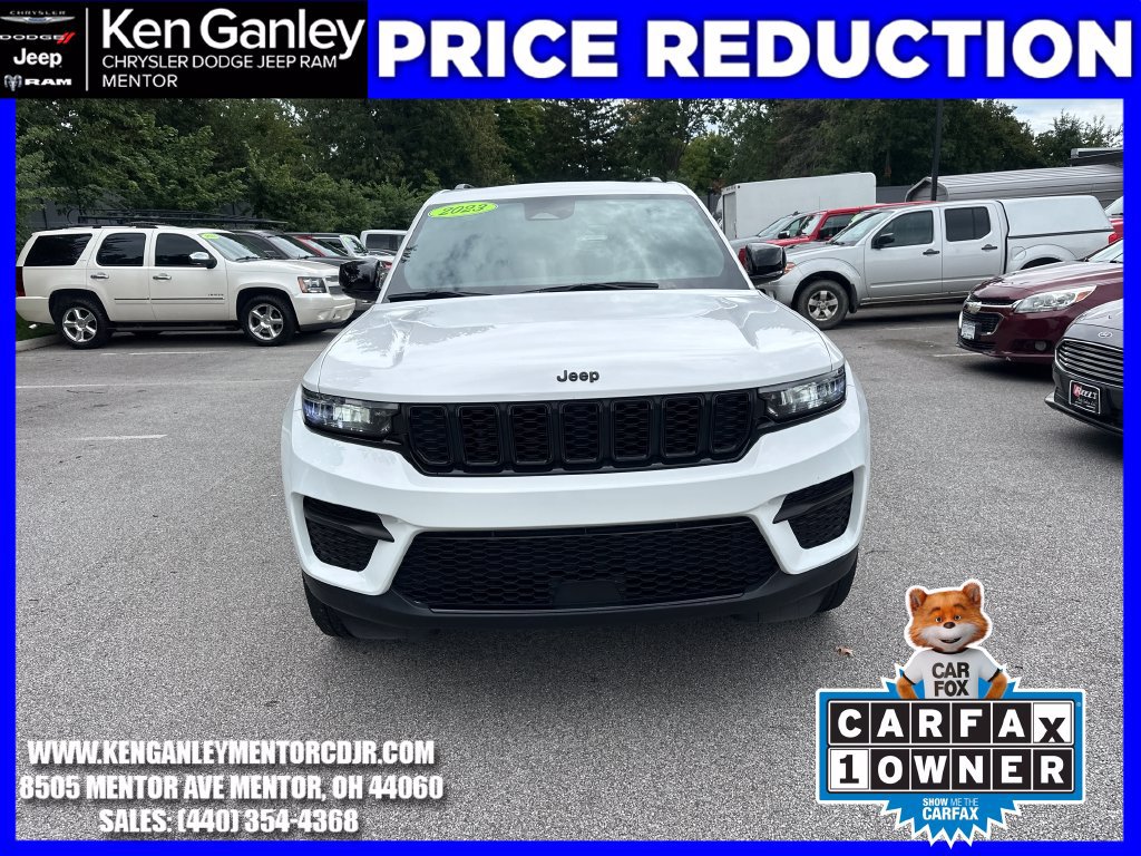 Used 2023 Jeep Grand Cherokee Altitude AWD/4WD image 2
