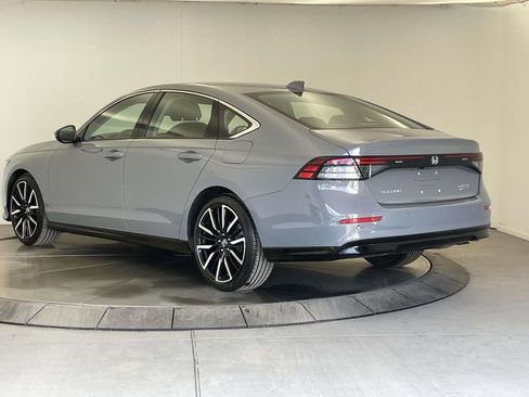 Used 2024 Honda Accord Touring image 3