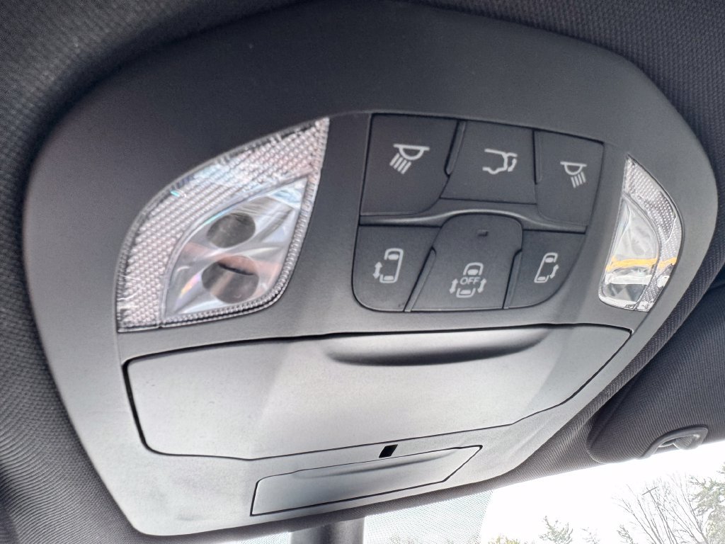 New 2026 Chrysler Pacifica Select FWD image 23