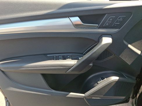 Certified 2019 Audi Q5 2.0T Premium Plus w/ Premium Plus Package AWD/4WD image 12