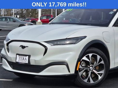 Used 2021 Ford Mustang Mach-E Premium image 2