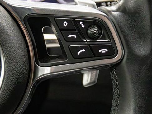 Used 2023 Porsche Cayenne S Platinum image 10