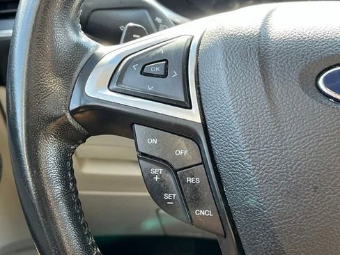 Used 2017 Ford Edge Titanium w/ Class II Trailer Tow Package image 32