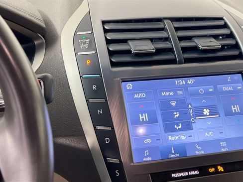 Used 2020 Lincoln MKZ Standard image 25