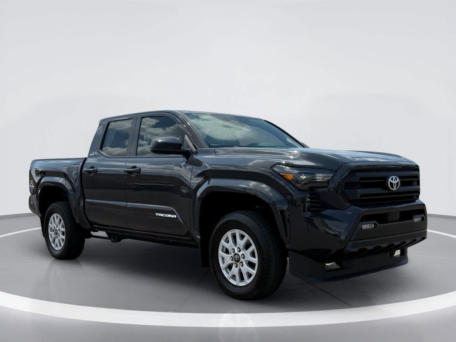 Used 2024 Toyota Tacoma SR5 AWD/4WD image 11