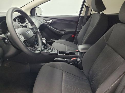 Used 2017 Ford Focus SE FWD image 17