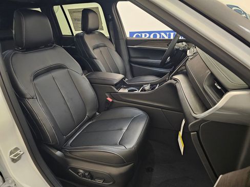 New 2025 Jeep Grand Cherokee Limited image 35