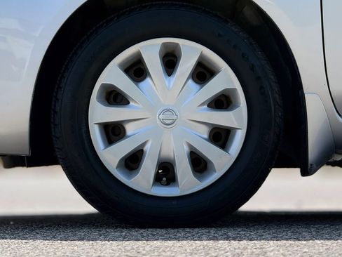 Used 2014 Nissan Versa S Plus FWD image 28