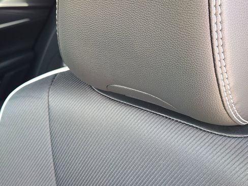 Used 2025 Toyota Camry SE w/ Convenience Package image 18