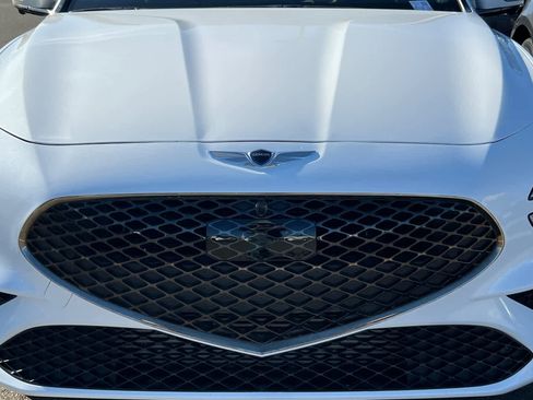 Used 2023 Genesis G70 3.3T w/ Sport Prestige Package image 9