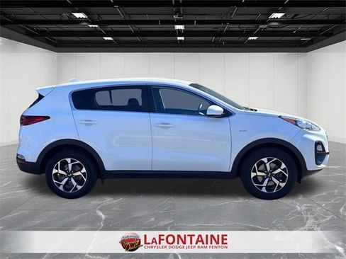 Used 2020 Kia Sportage LX image 6
