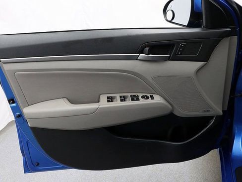 Used 2017 Hyundai Elantra Limited w/ Limited Ultimate Package 05 image 21