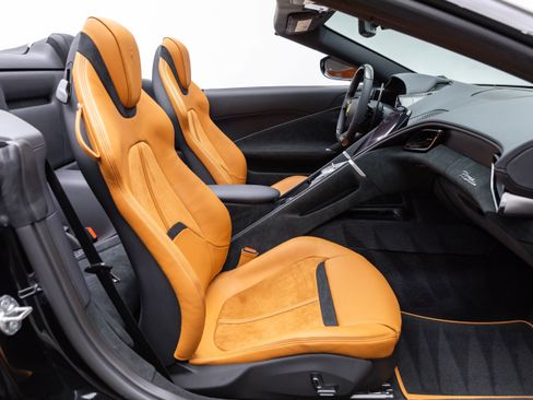 Used 2026 Ferrari Roma Spider image 53