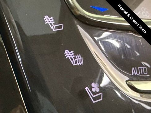 Used 2019 Cadillac Escalade Luxury image 27