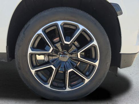 Used 2021 Chevrolet Suburban RST AWD/4WD image 49