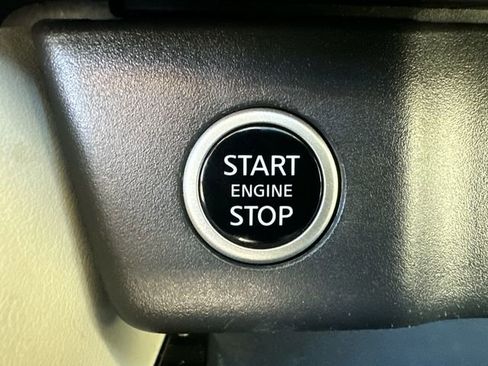 Used 2023 Nissan Rogue SL w/ SL Premium Package image 33