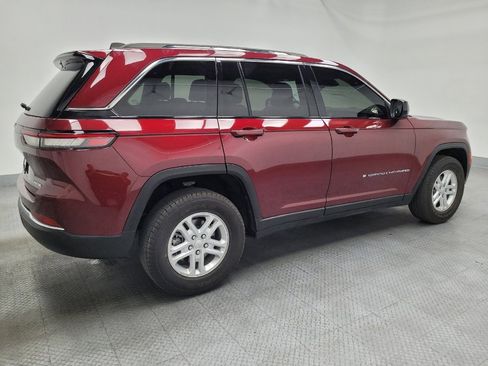 Used 2023 Jeep Grand Cherokee Laredo image 10