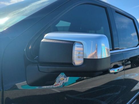 Used 2022 Chevrolet Silverado 1500 High Country w/ High Country Premium Package AWD/4WD image 12
