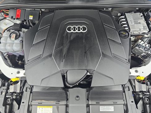 Used 2023 Audi Q7 3.0T Premium Plus w/ Premium Plus Package AWD/4WD image 33