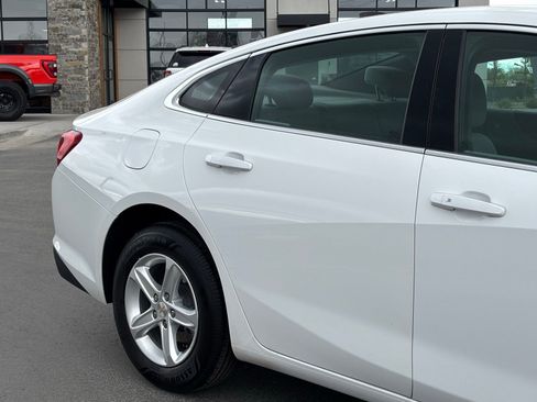Used 2023 Chevrolet Malibu LS image 3