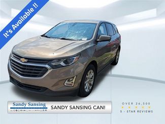 Used 2018 Chevrolet Equinox LT image 1