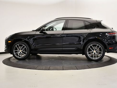 Certified 2026 Porsche Macan AWD/4WD image 2