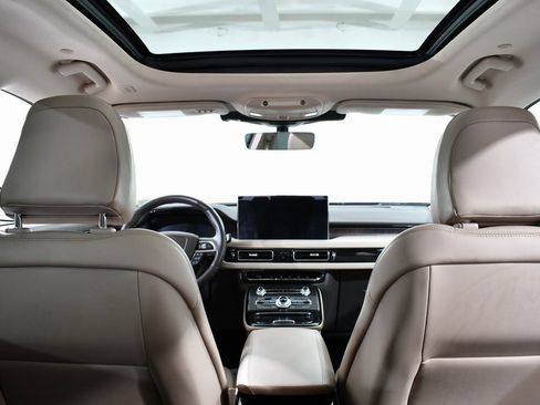 Used 2021 Lincoln Nautilus Reserve image 17