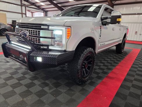 Used 2017 Ford F250 Platinum w/ Platinum Ultimate Package image 21