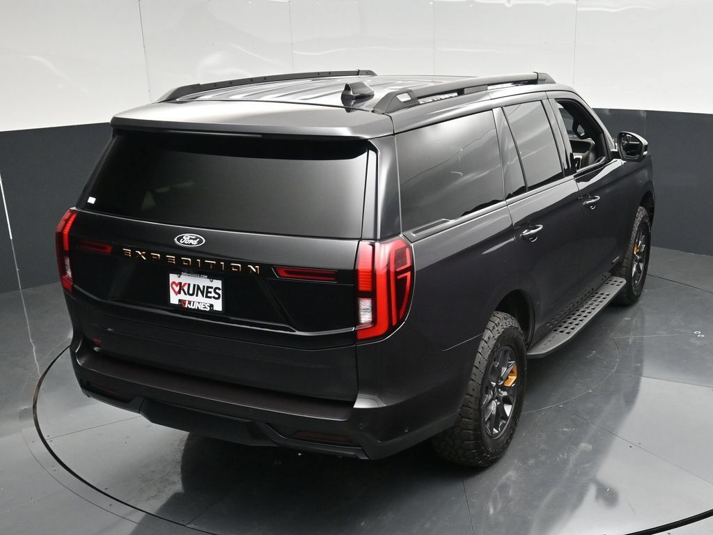 Used 2025 Ford Expedition Tremor AWD/4WD image 47