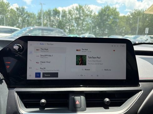 Used 2023 Lexus UX 250h F Sport FWD image 22