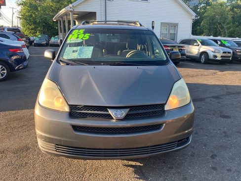 Used 2005 Toyota Sienna CE FWD image 4
