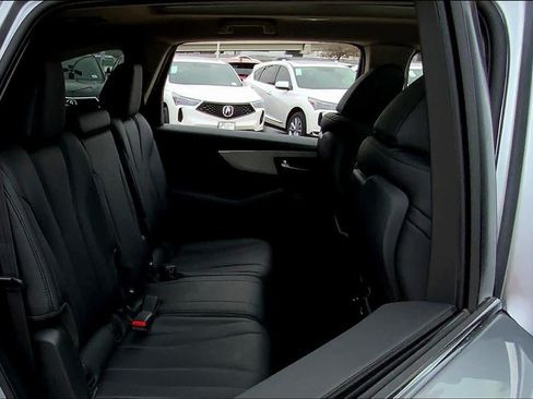 Used 2024 Acura MDX FWD image 19