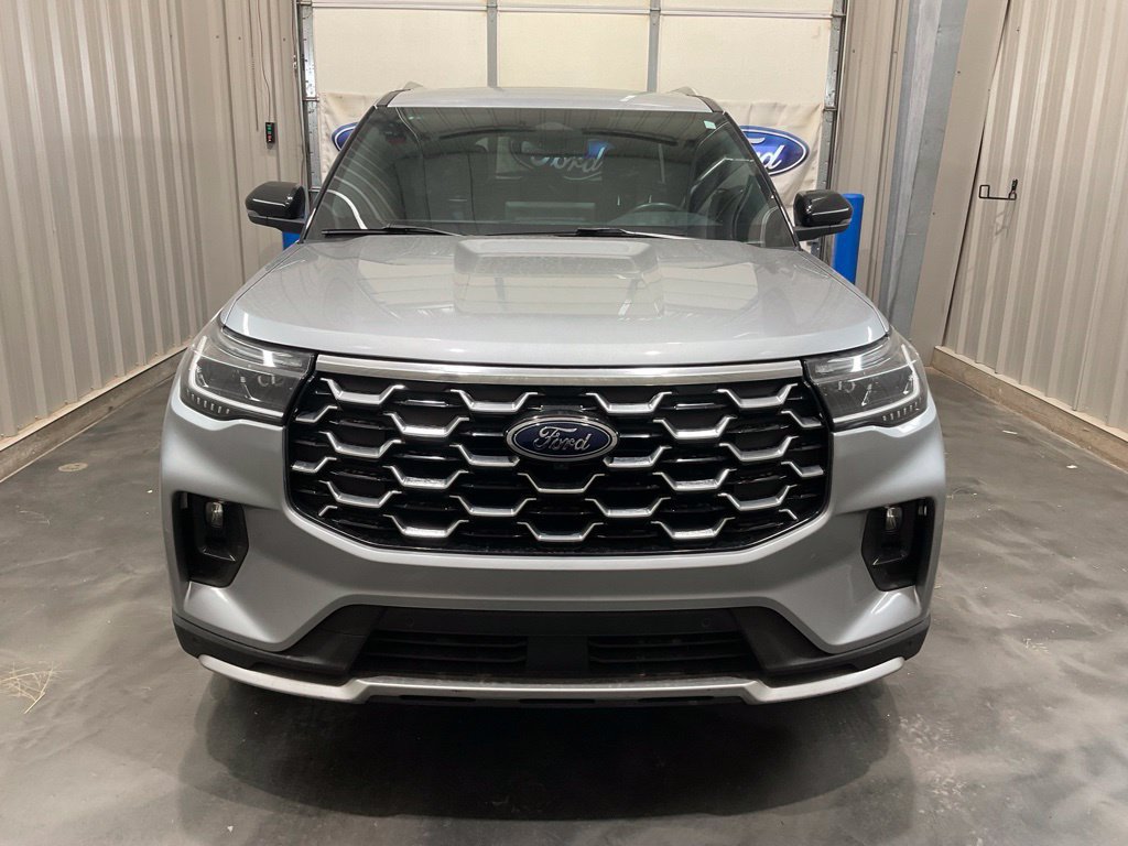 Used 2025 Ford Explorer Platinum AWD/4WD image 5