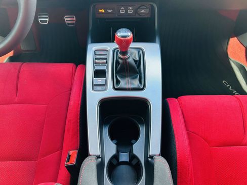 Used 2025 Honda Civic Type R image 18