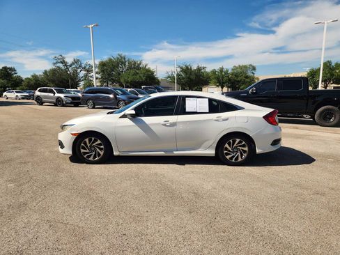 Used 2018 Honda Civic EX image 4