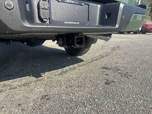 New 2026 Nissan Frontier SV AWD/4WD image 13