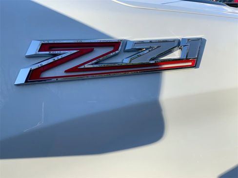 Certified 2022 Chevrolet Silverado 1500 LT Trail Boss w/ Convenience Package II image 28