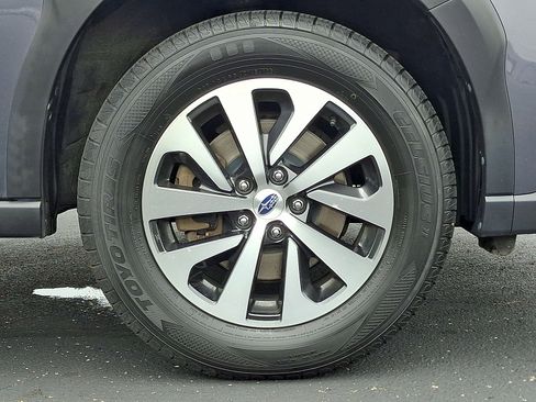Used 2023 Subaru Outback Premium AWD/4WD image 27