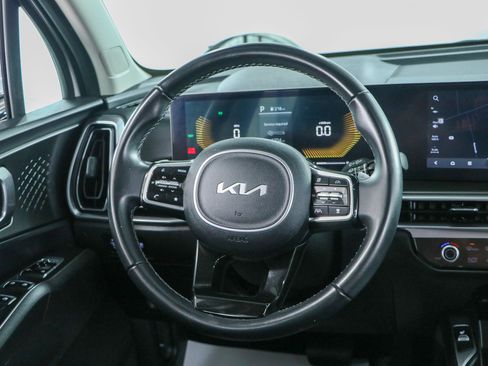 Used 2025 Kia Sorento EX w/ EX Panoramic Sunroof Package AWD/4WD image 12