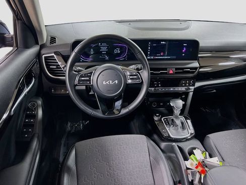 Certified 2025 Kia Seltos S image 21
